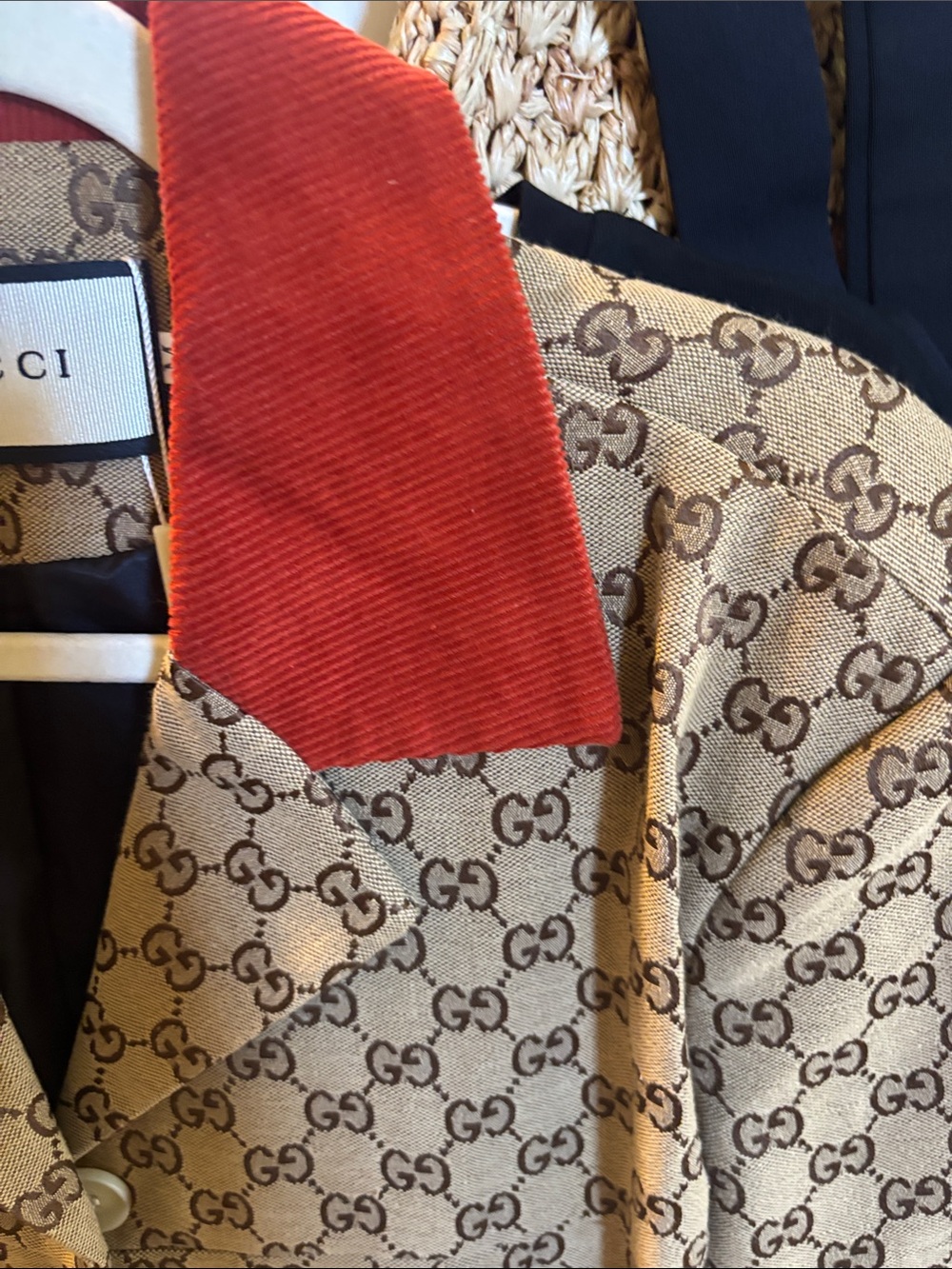Gucci Beige Monogram GG Blazer with Red Corduroy Collar - Picture 4 of 5